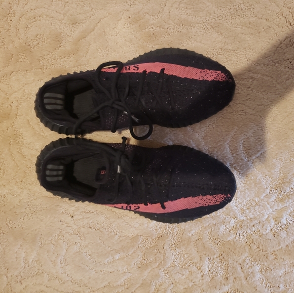 Yeezy's - Picture 4 of 4